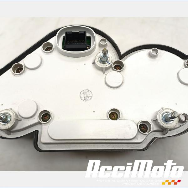 Pièce Moto Compteur (tableau de bord) YAMAHA FAZER FZS600