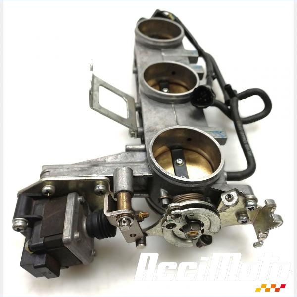 Pièce Moto Rampe d'injection (moteur) TRIUMPH SPEED TRIPLE 1050 