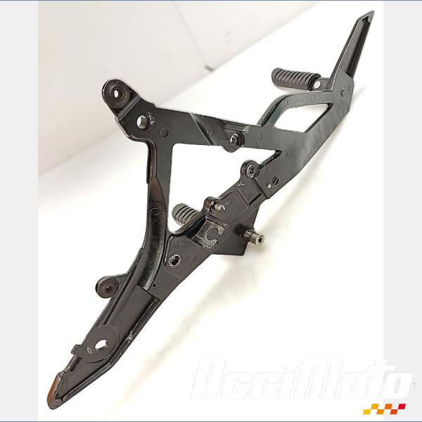 Pièce Moto Platine repose-pieds (droit) KAWASAKI ER6 N