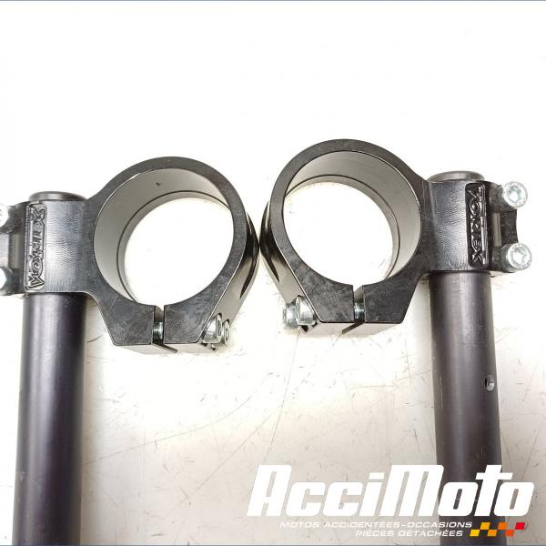 Pièce Moto DEMI GUIDON (LA PAIRE) YAMAHA R1 YZF1000