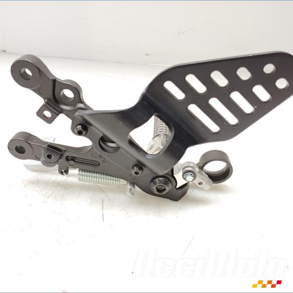 Part Motor bike Platine repose-pied avant (droit) YAMAHA R6 YZF600