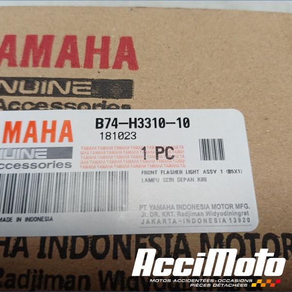 Pièce Moto Clignotant avant (gauche) YAMAHA XMAX YP125R