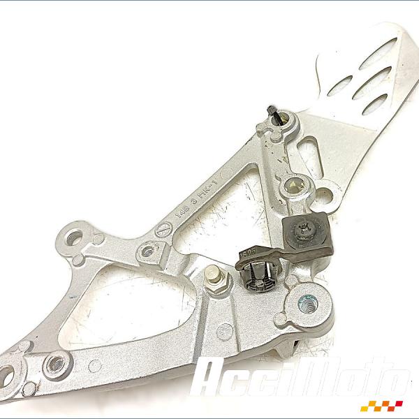 Pièce Moto Platine repose-pied avant (droit) YAMAHA R1 YZF1000