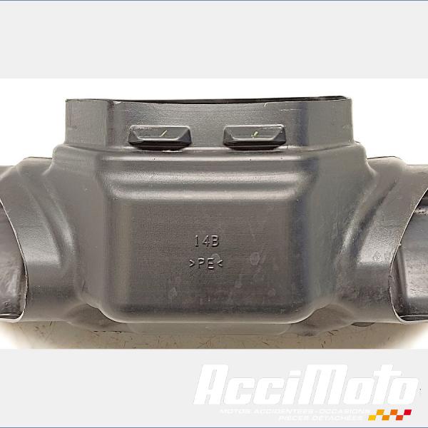 Pièce Moto CONDUIT AIR CENTRAL YAMAHA R1 YZF1000