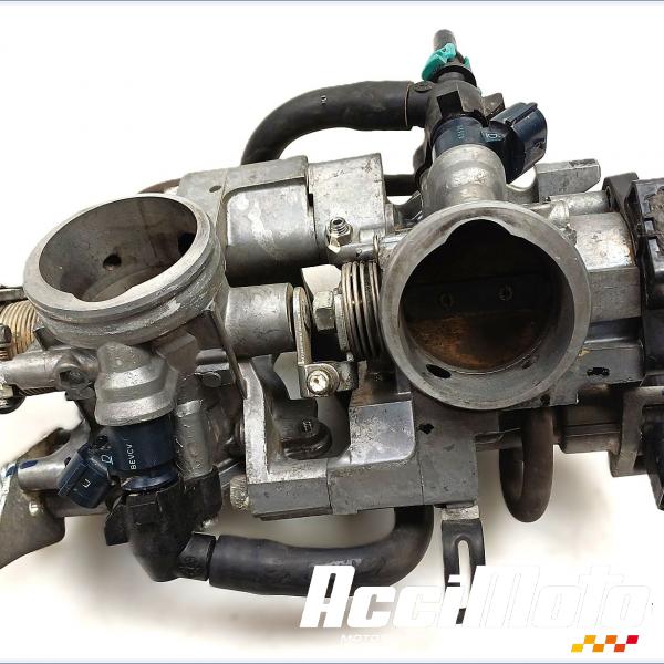 Pièce Moto Rampe d'injection (moteur) HONDA DEAUVILLE NT700V