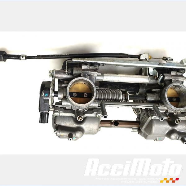 Pièce Moto Rampe de carburateurs HONDA CBF500