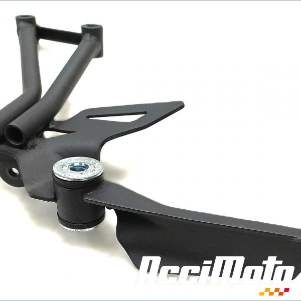 Pièce Moto Platine repose-pied arrière (droit) KAWASAKI Z 125