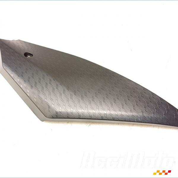 Pièce Moto Cache sous réservoir (droit) YAMAHA R6 YZF600