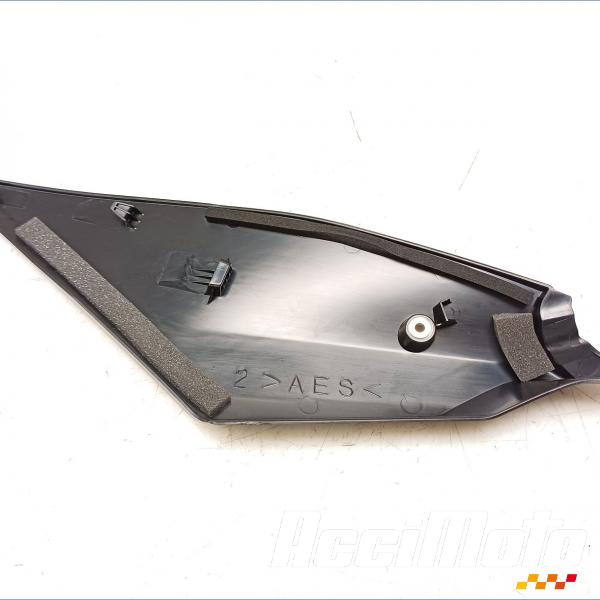 Pièce Moto Cache sous réservoir (droit) YAMAHA R6 YZF600
