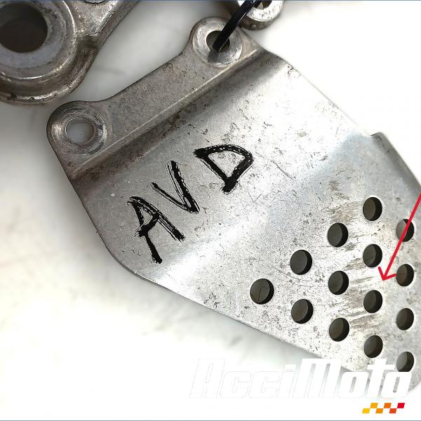 Pièce Moto Platine repose-pied avant (droit) HONDA CBR919