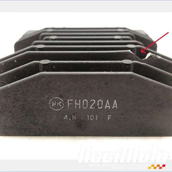 Pièce Moto Régulateur de tension  TRIUMPH SPEED TRIPLE 1050 R