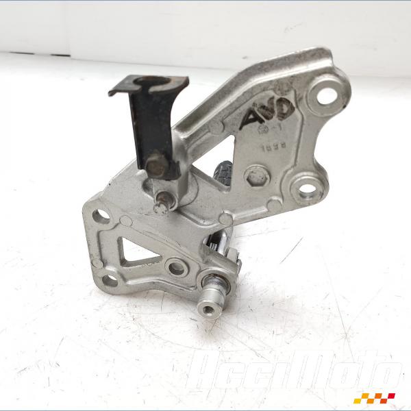 Pièce Moto Platine repose-pied avant (droit) KAWASAKI ZZR 600