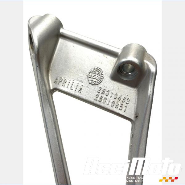 Pièce Moto Platine repose-pied arrière (droit) APRILIA RS 660
