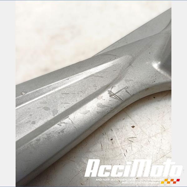 Pièce Moto Platine repose-pieds (gauche) HONDA VARADERO XL125V