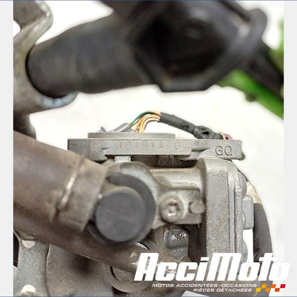 Pièce Moto Rampe d'injection (moteur) HONDA VARADERO XL125V
