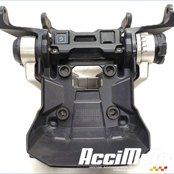 Pièce Moto Support bulle HONDA XADV 750