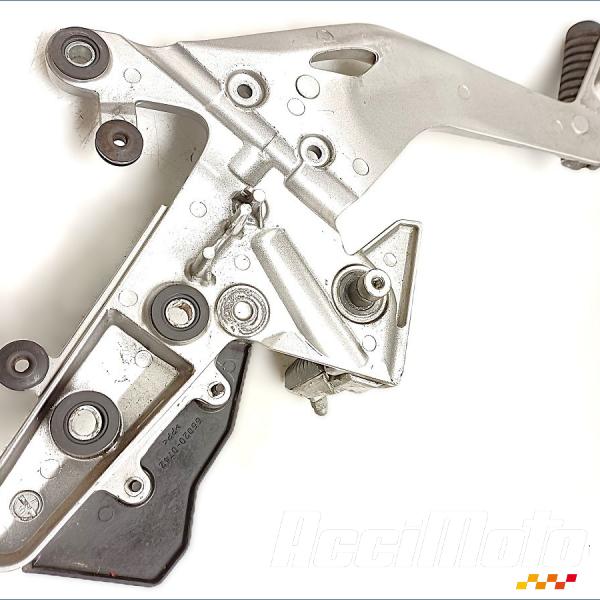 Pièce Moto Platine repose-pieds (droit) KAWASAKI ER6 N