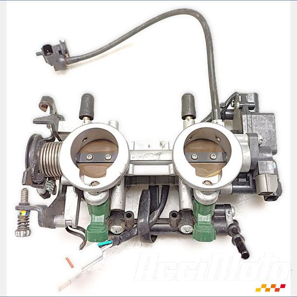 Pièce Moto Rampe d'injection (moteur) KAWASAKI ER6 N
