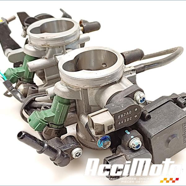 Pièce Moto Rampe d'injection (moteur) KAWASAKI ER6 N