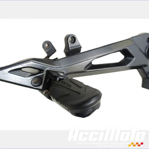 Pièce Moto Platine repose-pied avant (droit) ZONTES SCRAMBLER 125