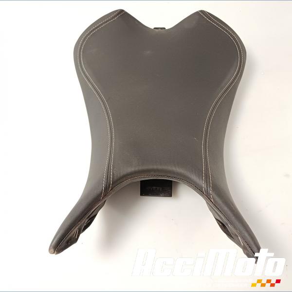 Pièce Moto Selle pilote TRIUMPH STREET TRIPLE 765 RS