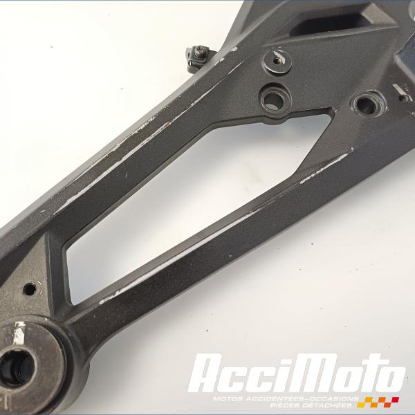 Pièce Moto Platine repose-pieds (droit) KAWASAKI Z 800E