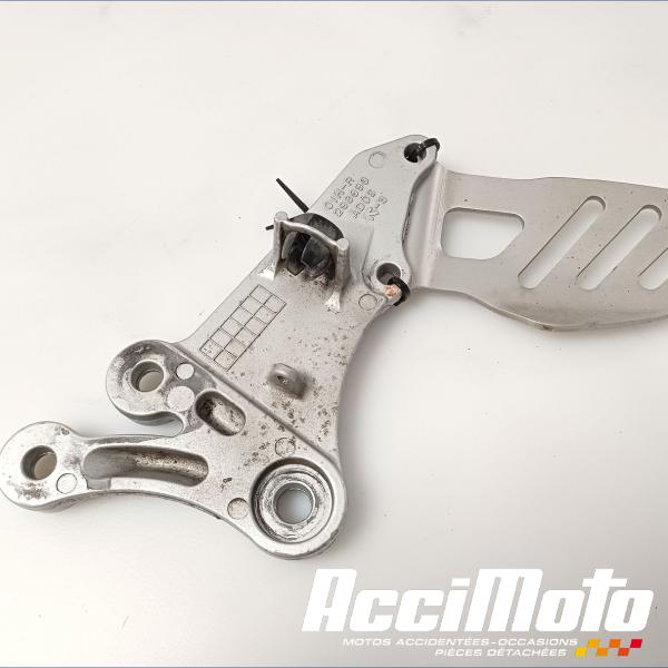 Pièce Moto Platine repose-pied avant (droit) SUZUKI GSXR 600
