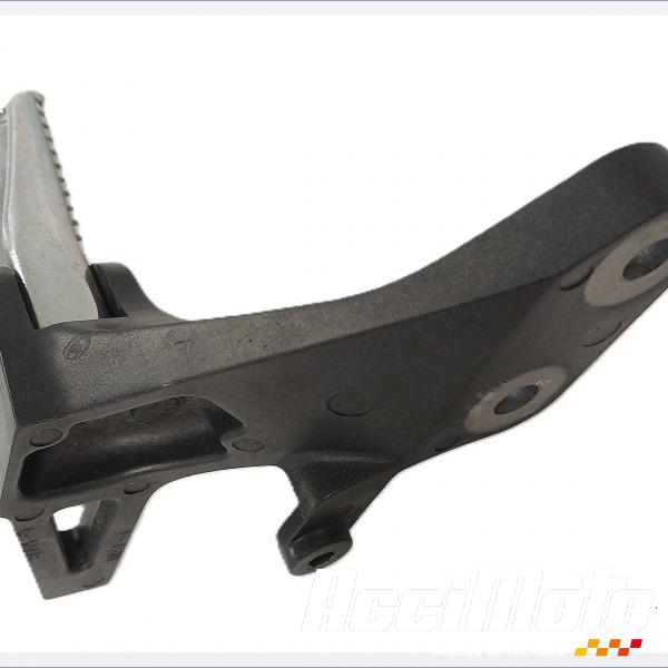 Pièce Moto Platine repose-pied arrière (droit) YAMAHA MT-09