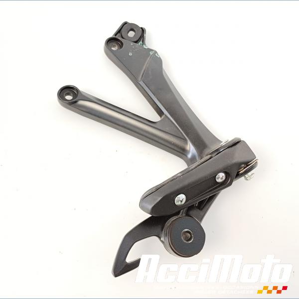 Pièce Moto Platine repose-pied arrière (droit) SUZUKI GSXR 1340 HAYABUSA