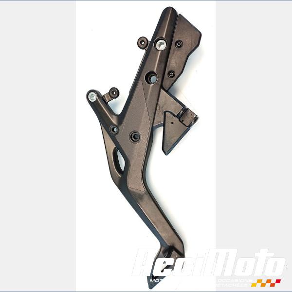 Pièce Moto Platine repose-pieds (droit) KAWASAKI ER6 N