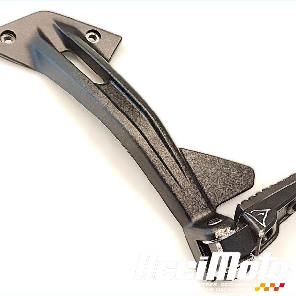 Pièce Moto Platine repose-pied arrière (gauche) CF MOTO NK 800