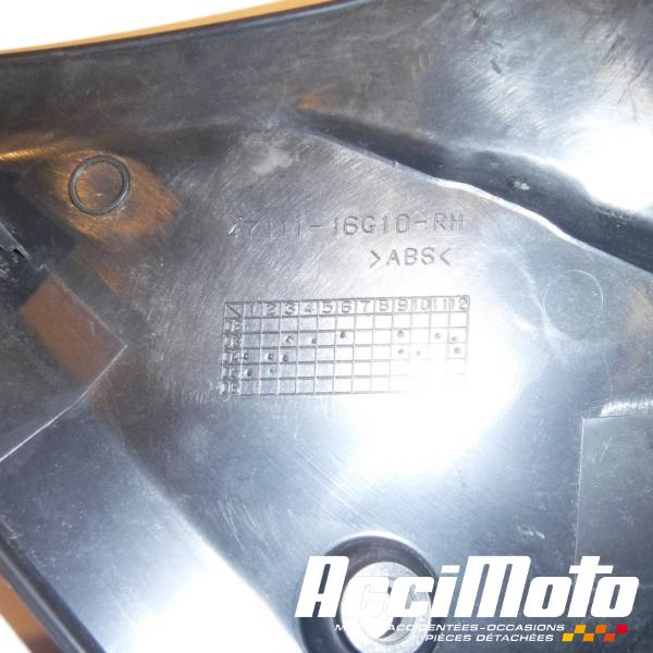 Pièce Moto Cache sous selle (droit) SUZUKI SV 650N