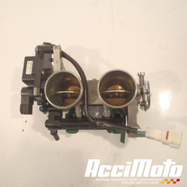 Part Motor bike Rampe d'injection (moteur) KAWASAKI Z 300