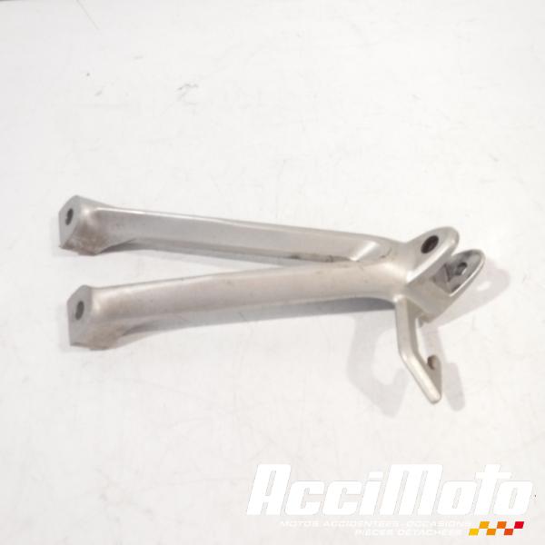 Pièce Moto Platine repose-pied arrière (droit) SUZUKI GSXR 600