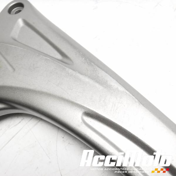 Pièce Moto Platine repose-pieds (gauche) SUZUKI GLADIUS SFV650