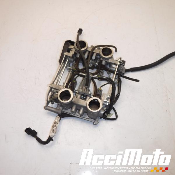 Part Motor bike Rampe d'injection (moteur) HONDA VFR800 VTEC