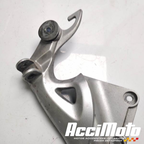 Pièce Moto Platine repose-pied arrière (droit) SUZUKI GSXR 1340 HAYABUSA