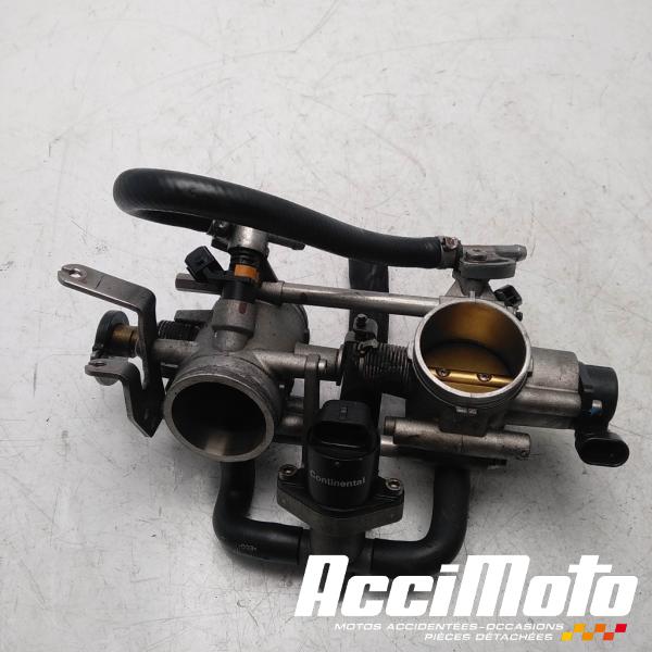 Part Motor bike Rampe d'injection (moteur) DUCATI HYPERMOTARD 796 