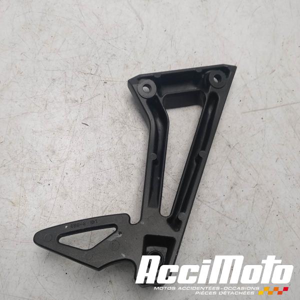 Pièce Moto Platine repose-pied arrière (gauche) YAMAHA FZ6 N