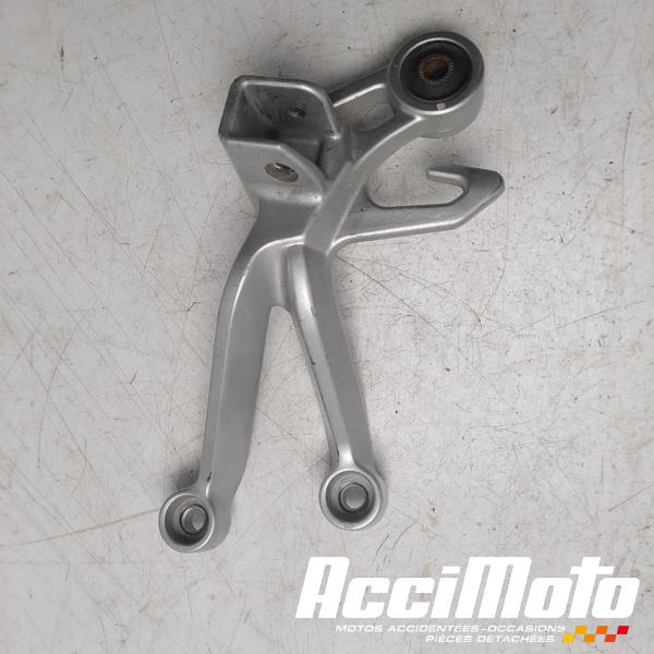 Pièce Moto Platine repose-pied arrière (droit) SUZUKI GSXR 1000