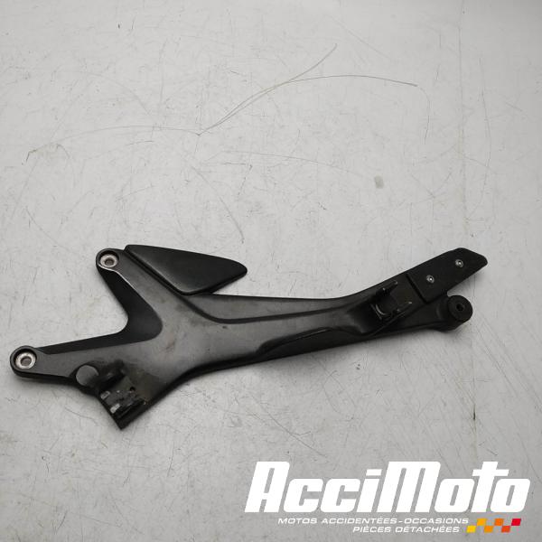 Pièce Moto Platine repose-pieds (gauche) HONDA CBF600S