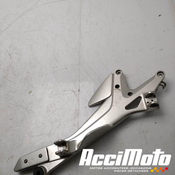 Part Motor bike Platine repose-pieds (droit) HONDA CBF600N 