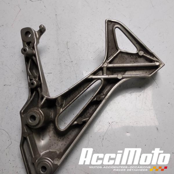 Pièce Moto Platine repose-pied arrière (droit) HONDA VFR800 VTEC