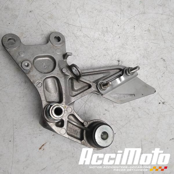 Part Motor bike Platine repose-pied avant (droit) HONDA CBR1000RR