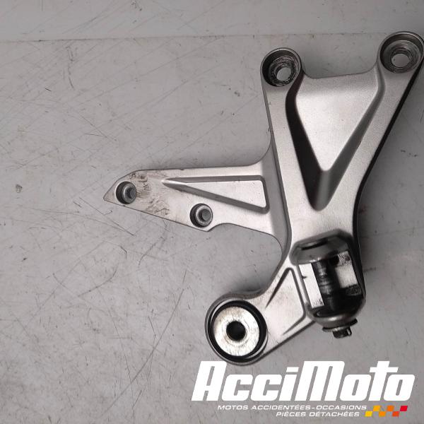 Pièce Moto Platine repose-pied avant (droit) HONDA CBR1000RR