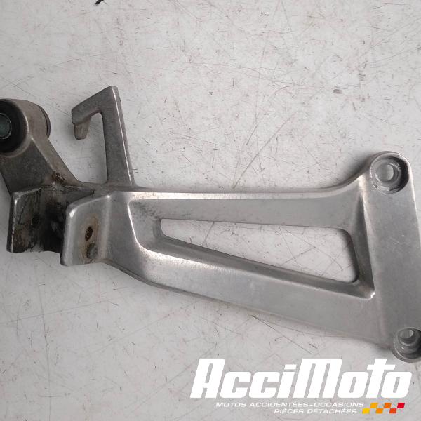 Pièce Moto Platine repose-pied arrière (droit) HONDA CBR125