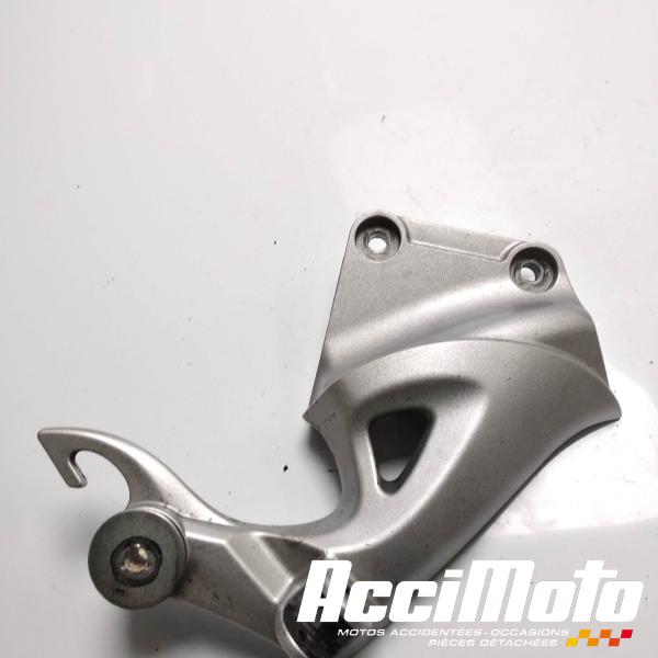 Pièce Moto Platine repose-pied arrière (droit) SUZUKI GSXR 1340 HAYABUSA