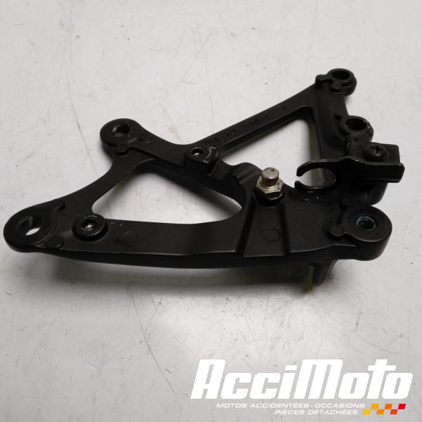 Pièce Moto Platine repose-pied avant (droit) YAMAHA R1 YZF1000