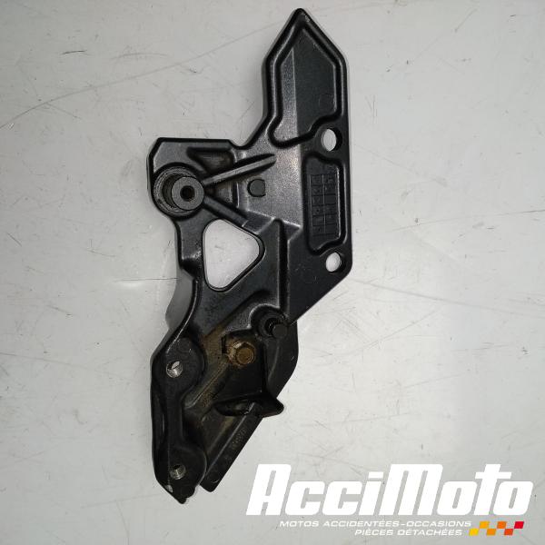 Pièce Moto Platine repose-pied avant (droit) KAWASAKI ZZR ZX1100