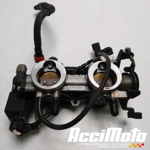 Pièce Moto Rampe d'injection (moteur) KAWASAKI ER6 N